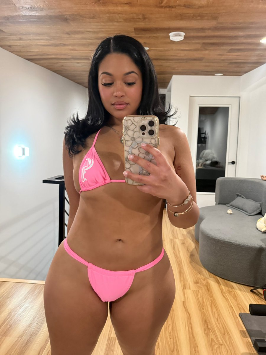 say hi if i can send u more pics📸