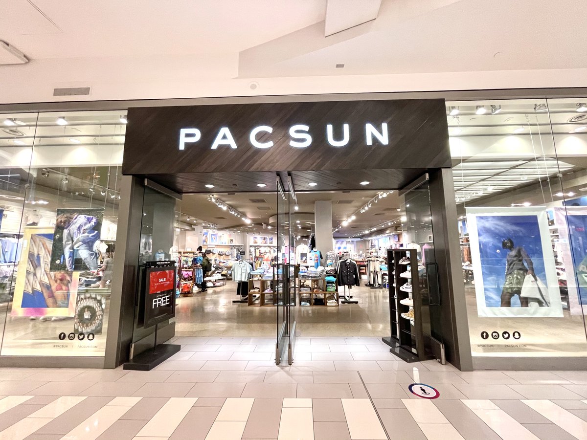 JustFreshKicks's tweet image. BREAKING: For the first time in 18 years, PacSun is opening new locations in the U.S. 👀📈🇺🇸

Standout spots include a flagship in Manhattan's Flatiron District, another at Orlando's Mall at Millenia, and a specialized PAC1980 activewear store at the Mall of America in Minnesota.