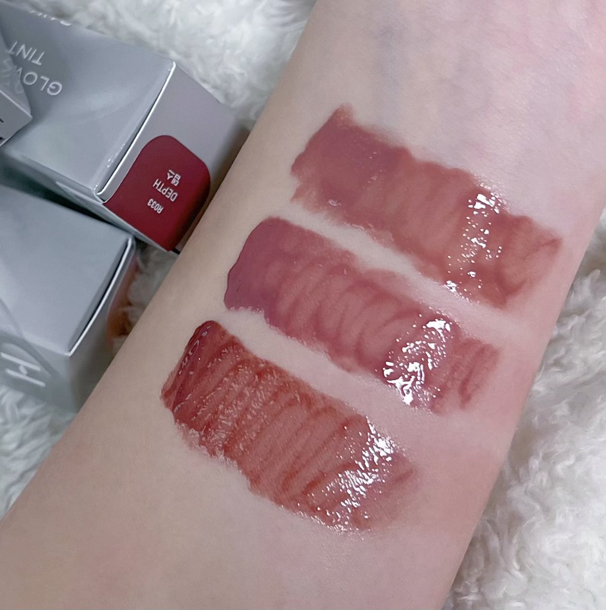 #광고 #체험단 
<a href="/hince_official/">힌스 hince</a> 

⋆ 힌스 로 글로우 젤 틴트 온 뮤트 에디션
- 31 베이그
- 32 딤 얼루어
- 33 뎁스

뮤트 좋아하시는 분들 주목 ˗ˏˋ ★ ˎˊ˗
힌스에서 뮤트 에디션이 출시 됐어요 !

타래로 자세히 리뷰해볼게요