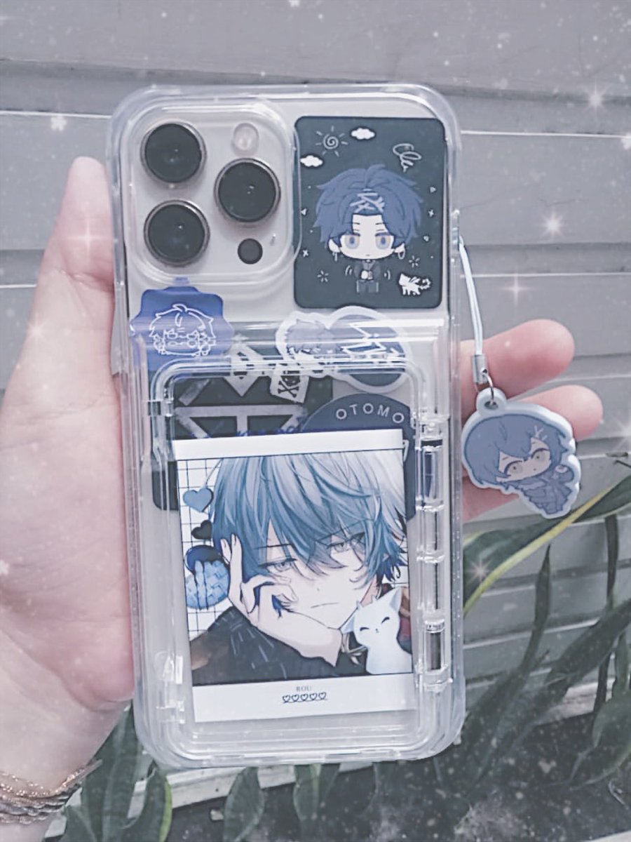 raph10shi's tweet image. Putting anything Roukyun in there 👍
Big thanks to local artist yg sudah bikin banyak bgt merch printilan Rou 😂