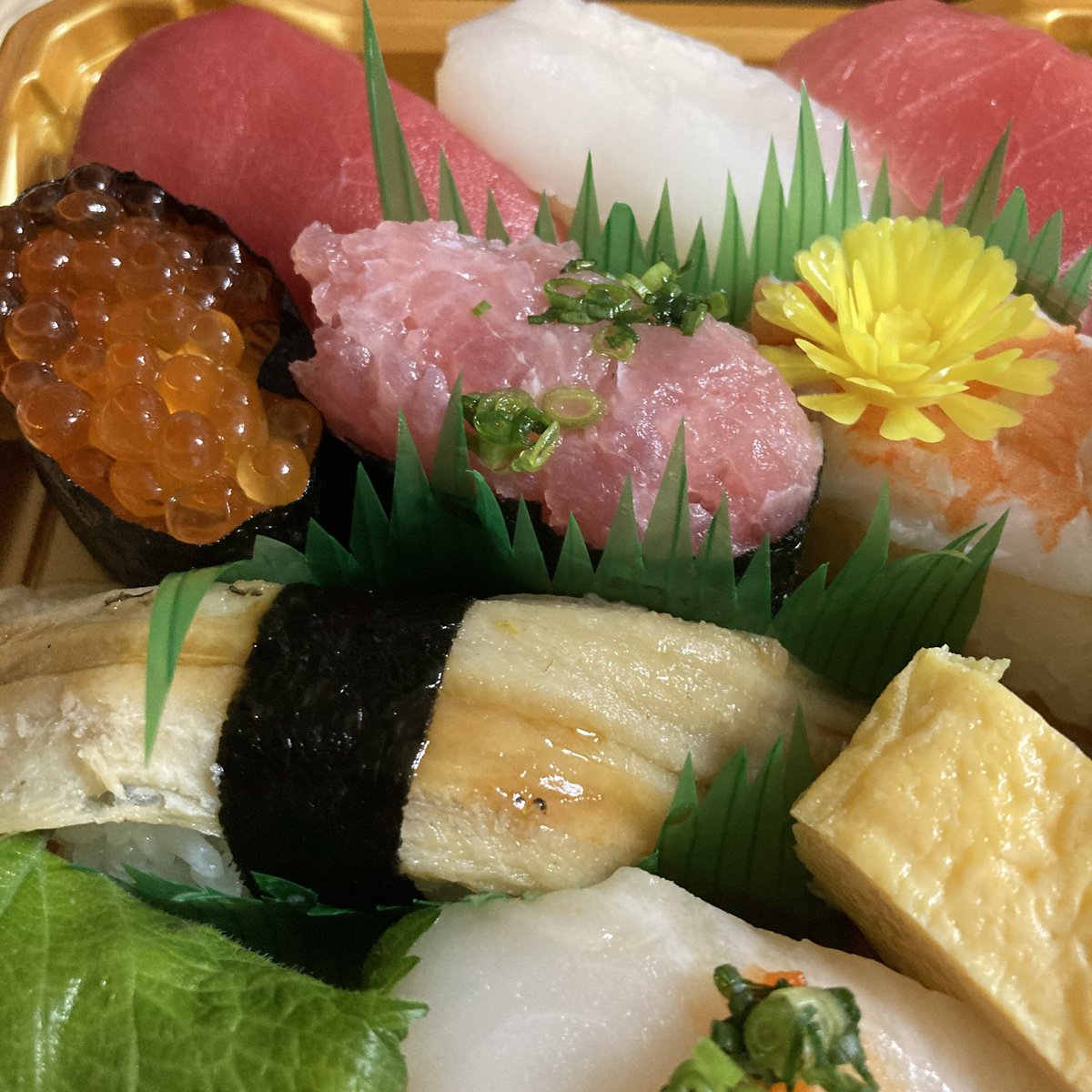 寿司 寿司のおすそ分けしとくね 寿司食え