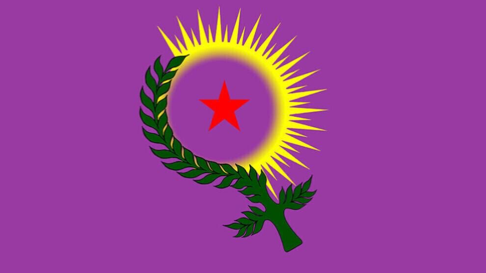 KJK: Rojava ve İran halkları için alanlara!

Halep’in Şêxmeqsûd ve Eşrefiye mahallelerine yönelik saldırılar ve İran’daki direniş konusunda bir açıklama yayınlayan KJK “15 yıldır direnen Rojava halkının ve diktatör rejime karşı direnen İran halklarının yanında olmaya çağırıyoruz