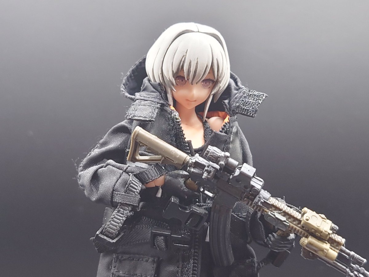 MaxFactoryさんのⅺ-ⅲに銃持たせたらカッコいいだろなぁ〜ど思い作り