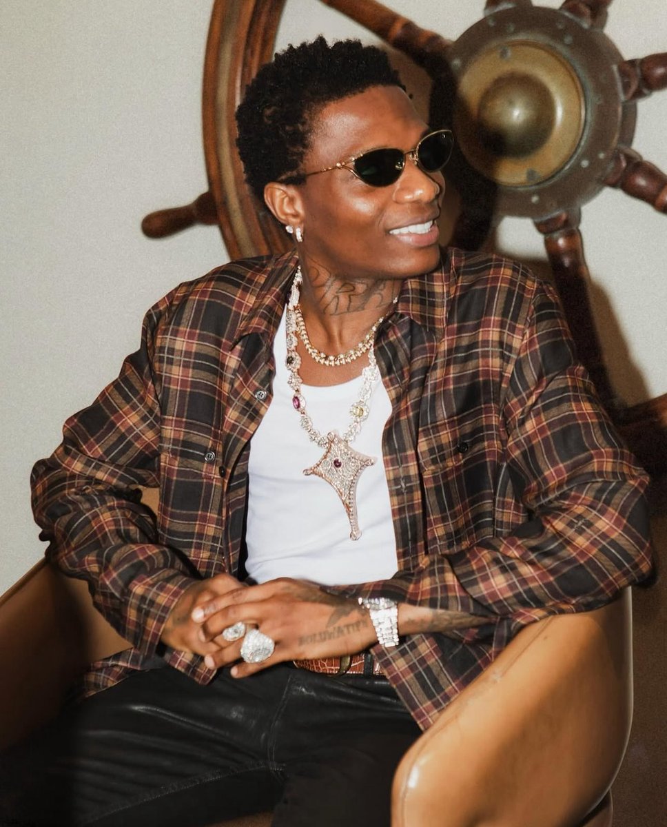 itzbasito's tweet image. BREAKING: Wizkid 🐐 becomes to the first African artiste in history to hit 10 Billion streams on Spotify across all credits. 

— He’s the first African artiste to hit 10 Billion streams on any streaming platform.