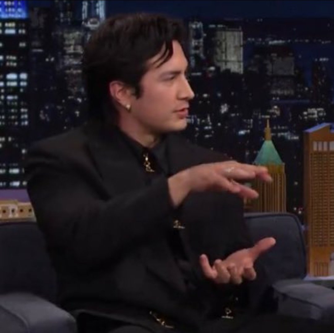 Herkese hemen güvenip her şeyini anlatma denilmesine rağmen ben: