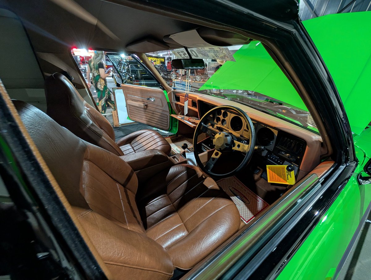 DamionSmy's tweet photo. This stunning Holden HX Sandman has made the #summernats38 Top 60 after impressively winning the Van Nationals as a stock 253 V8 with no mods. Such an impressive machine. https://t.co/419ghornde