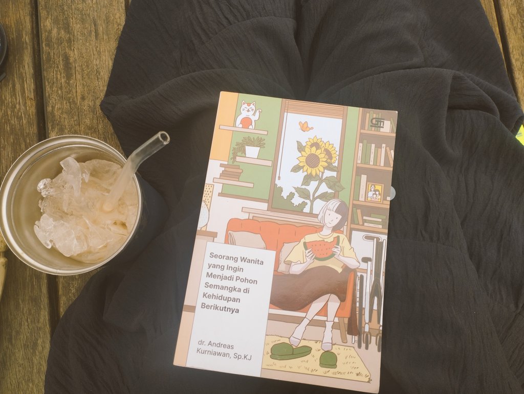 endorvy's tweet photo. akhirnya aku bisa menamatkan buku dok @ndreamon 🥺✨
istilah "wabi-sabi" dipenghujung ini cukup melekat di pikiranku. ternyata ga perlu sempurna, ya. aku hanya perlu menghargai apapun itu yg sempat hadir. terimakasih sudah menghadirkan buku yang indah ini dok 💐✨ https://t.co/Kwsi6bUBYE