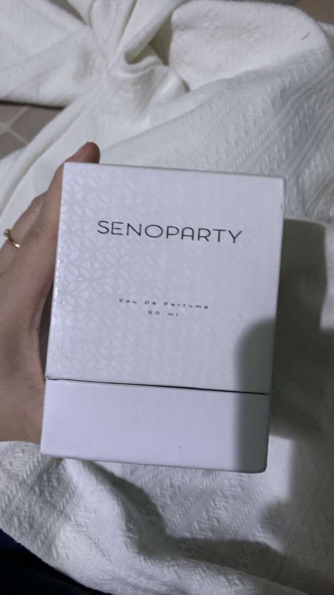 jaeminzzi's tweet photo. WTS PARFUM ONYX SENOPARTY 
(like new)

150k
bisa oren
jakarta

t. jual parfume preloved https://t.co/3r4LG3q5zZ