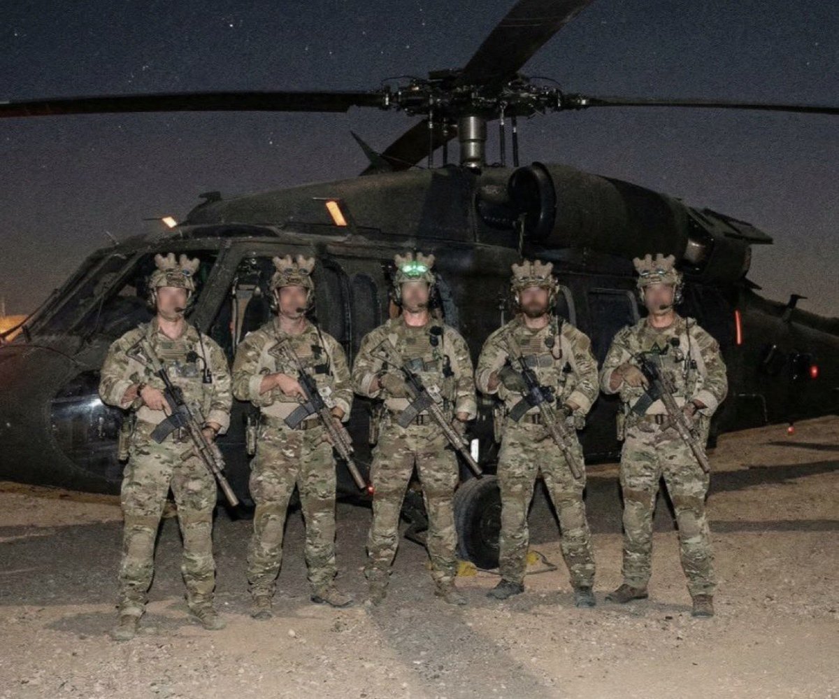 MarioNawfal's tweet image. 🇺🇸🇮🇷 DELTA FORCE OPERATORS WHO CAPTURED MADURO NOW REPOSITIONING TO MIDDLE EAST AS IRAN CRISIS ESCALATES

The same elite special operations units that captured Nicolás Maduro days ago are now allegedly moving to the Middle East.

Over a dozen U.S. strategic airlifters have