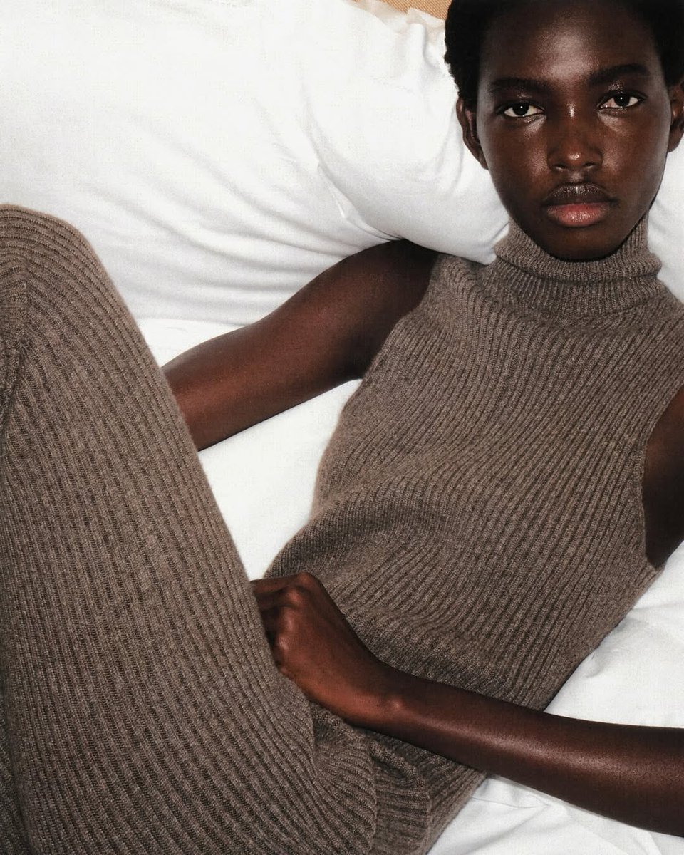 bethmodels_'s tweet image. FAMA✨

HARPER’S BAZAAR FRANCE MON BEAU SAPIN

@BazaarFrance