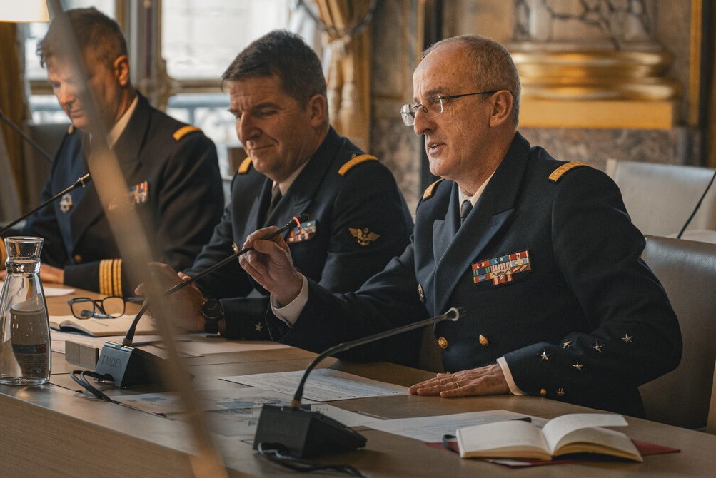 CEMM_FR's tweet photo. Le Haut Comité d’évaluation de la condition militaire (#HCECM) m’a auditionné sur le thème des « carrières dans la Marine ». Dans un contexte de durcissement des conflits, de défis sociaux et démographiques, l’adaptation des parcours est essentielle pour renforcer les compétences des marins et répondre à leurs aspirations. Pour des marins pleinement engagés dans leur mission et confiants dans le soutien de la Nation.