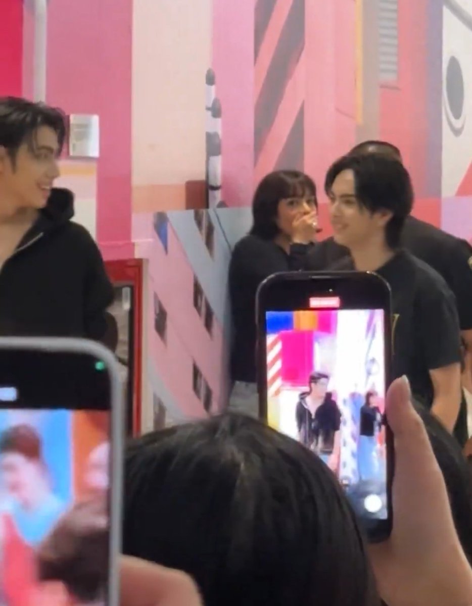 seaseawwie's tweet photo. ถ้าเจอแบบนี้ ฉันน่าจะอาการเดียวกับน้อง ผญ คนนั้น เอ็นดูววววว 😂

POLIDENT X PEEMWASU COPPER
#เคลียร์รีมั่นใจแบบโปรxBUS
#PEEMWASU #COPPERdechawat https://t.co/THa9laF6KF