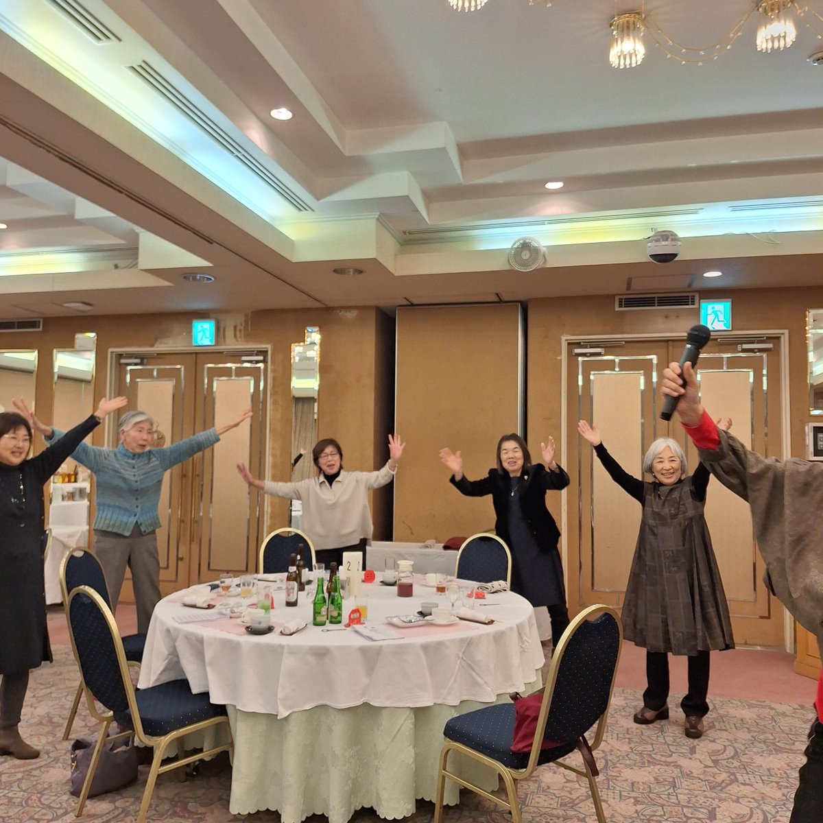 皆様明けましておめでとうございます。今年もよろしくお願いします🙇⤵️今日は音声訳つわぶき会恒例新年会でした。今年もより一層飛躍の年になりますように🙏
#音声訳つわぶき会
#越前屋ホテル