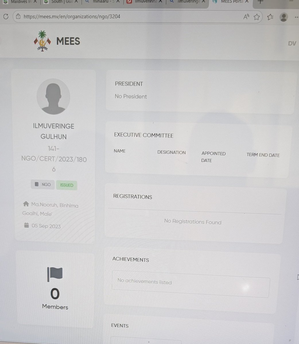 ޢިލްމުވެރިންގެ  ޖަމްޢިއްޔާ  މެމްބަރަކު  ނެތް؟  ހިންގާ  ކޮމެޓީ  އެއްނެތް؟  ރައީސްއެއް  ނެތް؟
ނޫހުގަ  ހެޑްލައިން  ހަދައގެން  މީހުނަށް  ބިރުދައްކަން  ނޫޅުމަށް  ގޮވާލަން