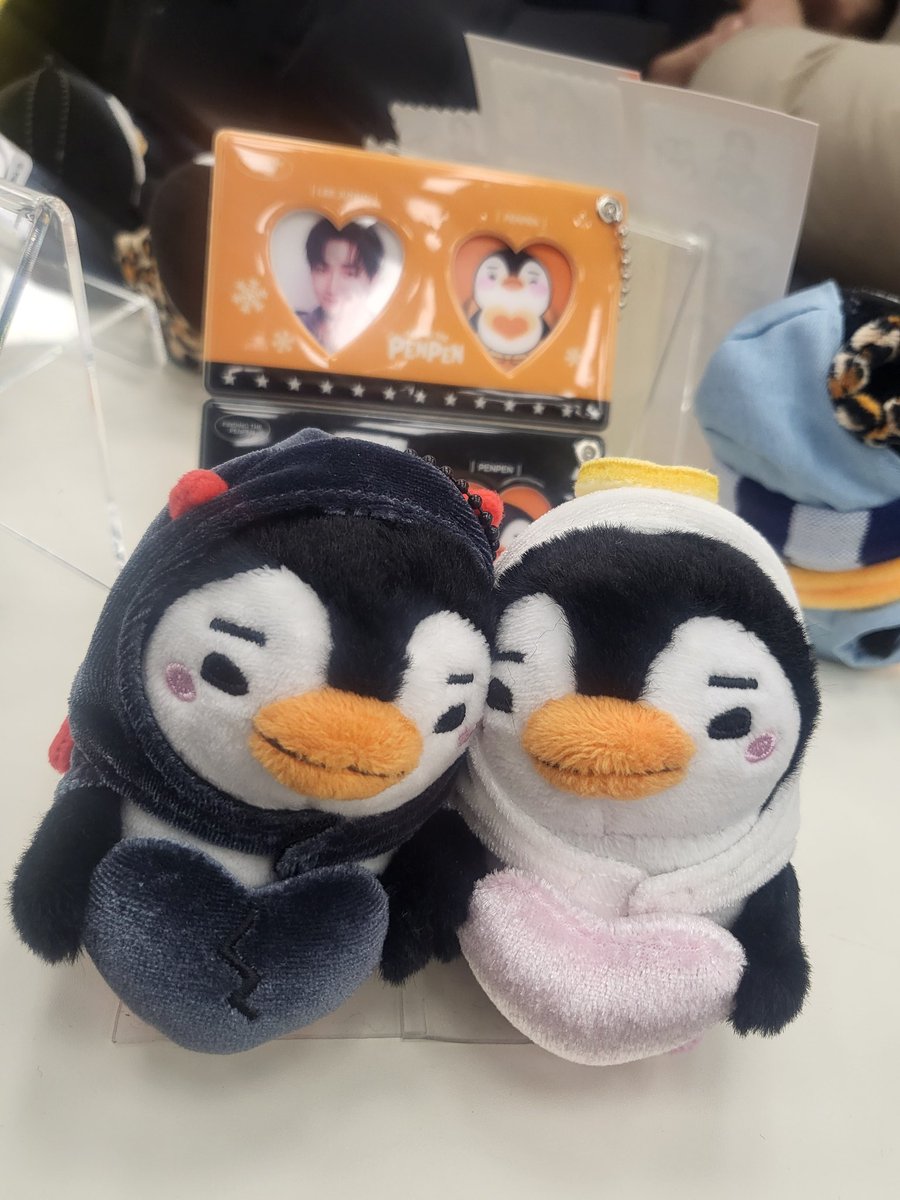junho_hi's tweet photo. @itnight0125 이거 뒤에 예약받고 있었어요 ~
디피는 되있구 https://t.co/Fnyt9U9LSM
