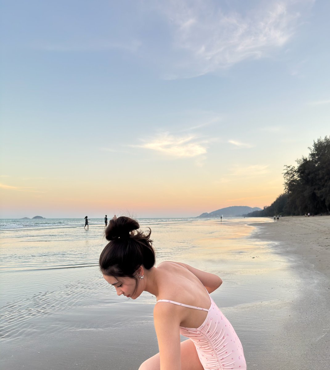 j_jayyna's tweet image. ☁️