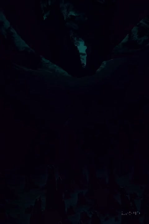 ocmark7's tweet image. Sessizce parl?yor; s?cak ve nazik bir guzelligi var.