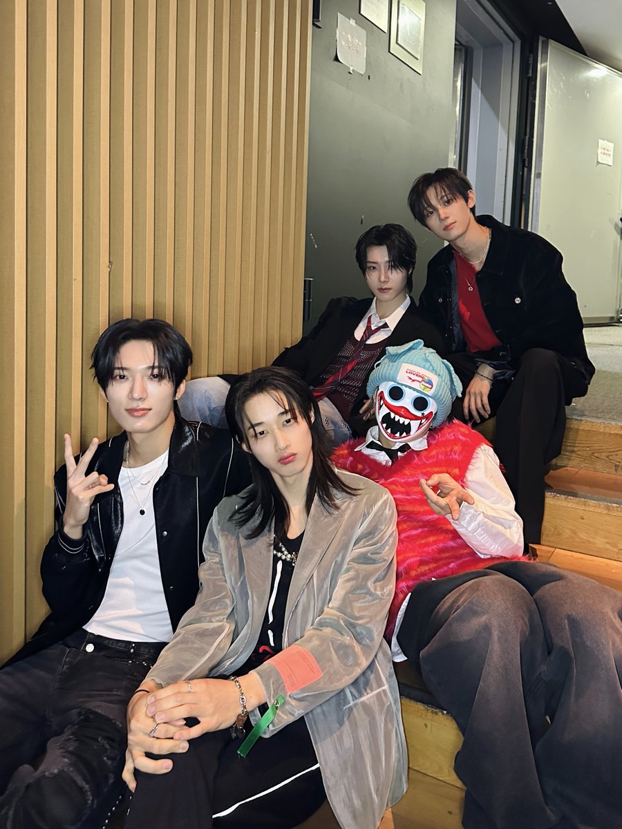 #MCOUNTDOWN | #260108

너무나 떨렸던 hrtz.wav 첫 무대 완료‼️
앞으로 보여드릴 멋진 무대들이 많으니 계속 지켜봐주세요🥰🥰

#하츠웨이브 #hrtzwav