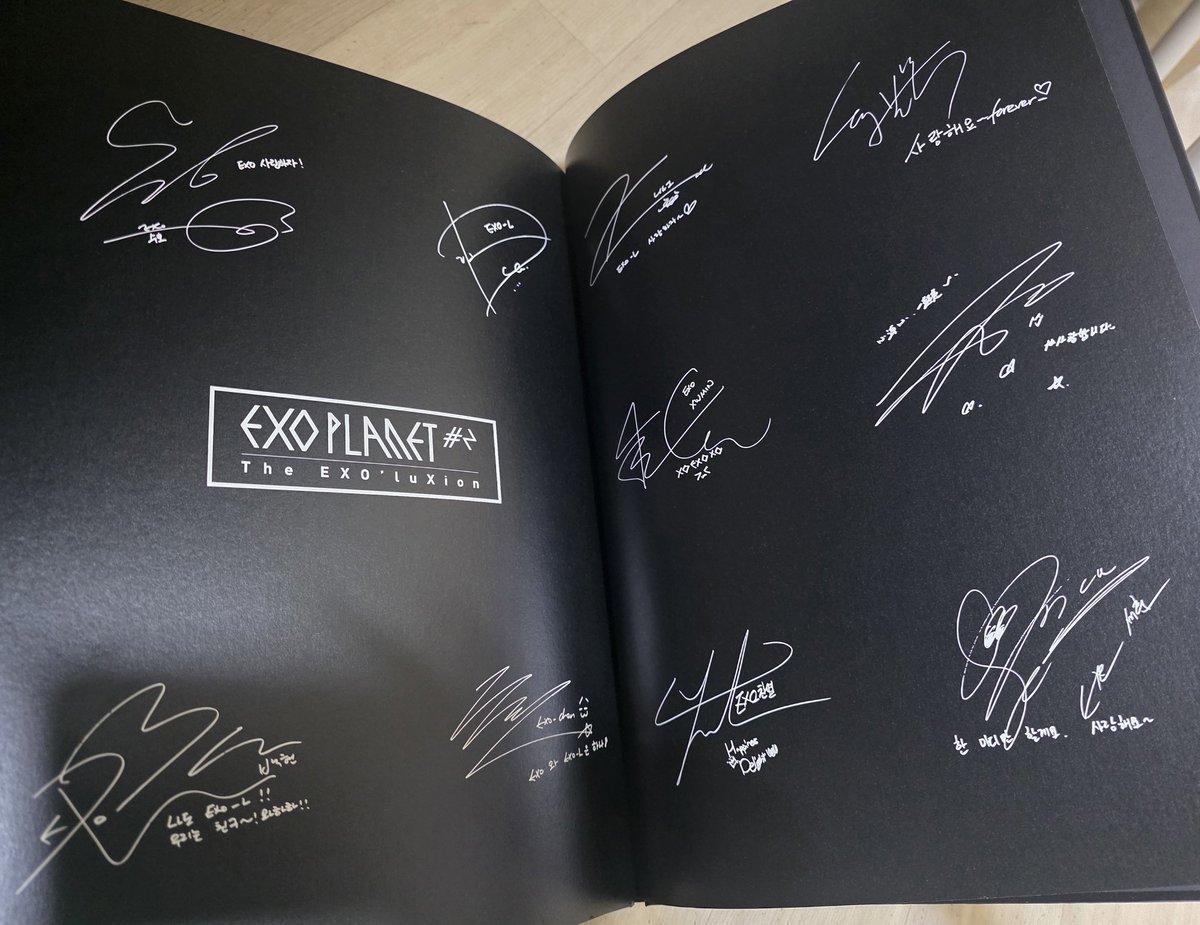 Lovefill5's tweet photo. EXO PLANET2 #엑소 #exo
The EXOluXion Concert Brochure
➡️엑소 두번째 콘서트 브로슈어 
엑솔루션 콘서트 브로슈어 화보집

배송비 포함 2.0
https://t.co/2HmPo6BBhP https://t.co/8TGRgVjuw3