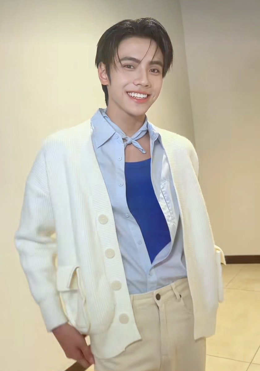 Dinogwang's tweet photo. ของดีเมืองตรัง 💙
ของขลังเมืองไทย✨
#PEEMWASU
#เคลียร์รีมั่นใจแบบโปรxBUS
#ProRetainer #Polident
#BUSbecauseofyouishine https://t.co/15d5ooYane