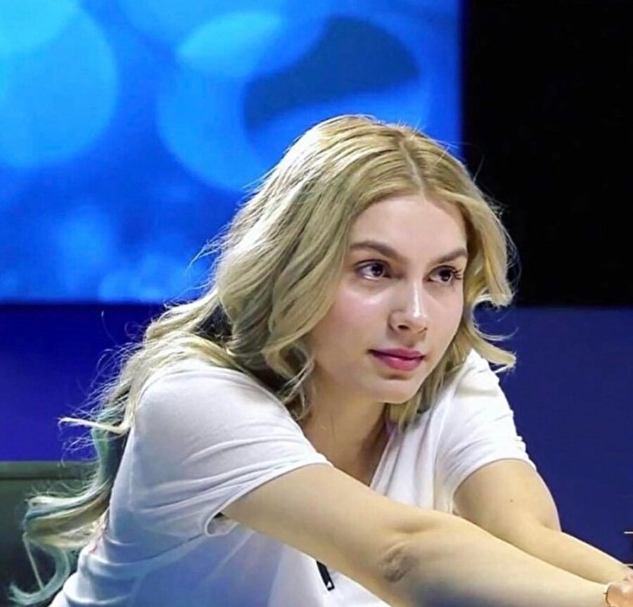 Ünlülere yönelik uyuşturucu operasyonunda Aleyna Tilki’nin "esrar" testi pozitif çıktı.
Şaşırmadık