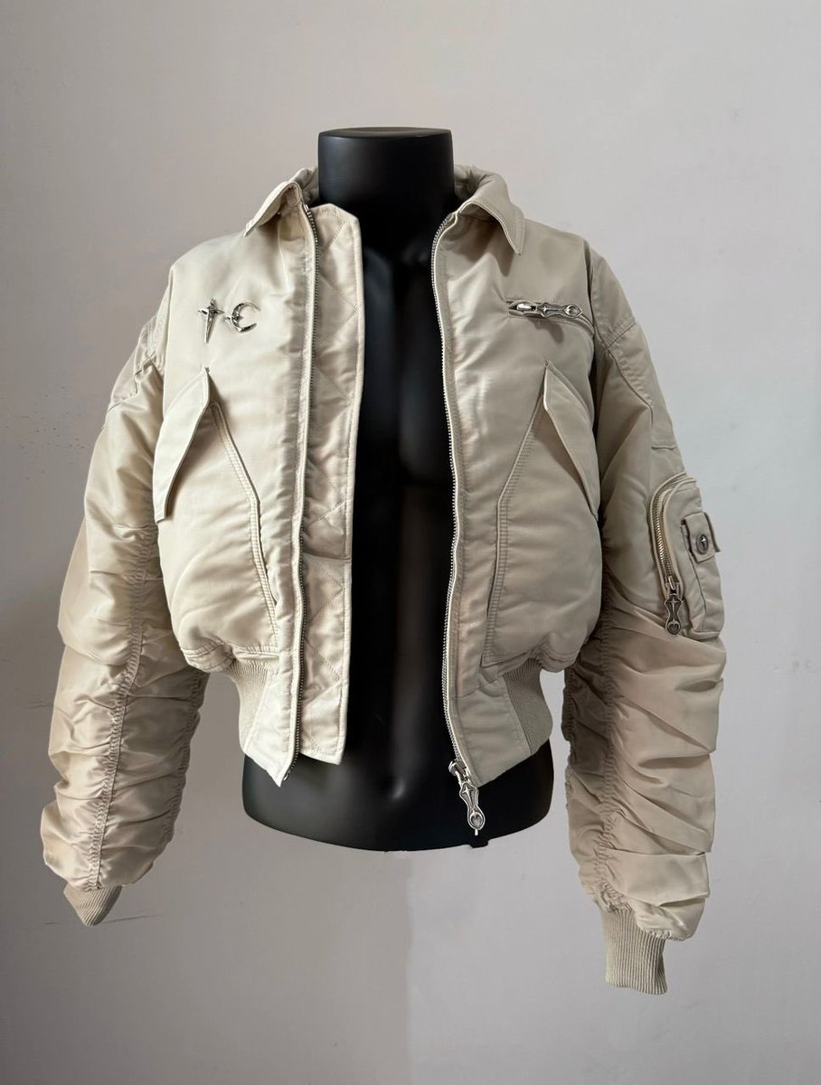 greymrkthq's tweet photo. Margiela, Thug Club, Nike. 

link in bio or dm to shop. https://t.co/bGXIRSE5qQ