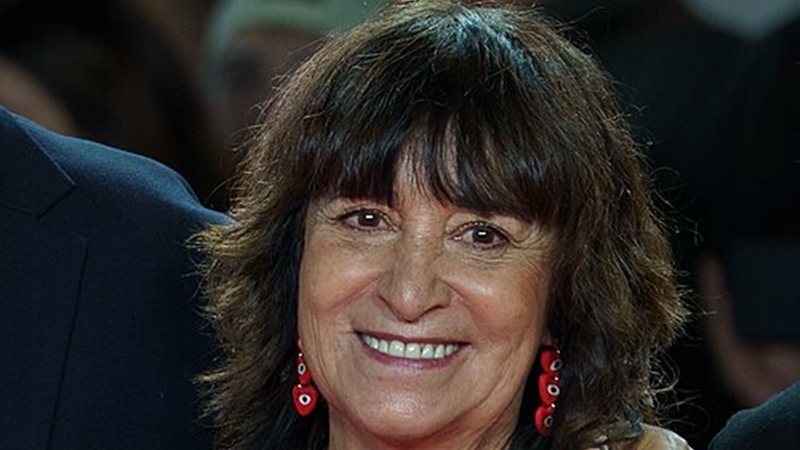 El 3 de gener de 1951 naixia Rosa Montero✍️una de les veus més influents i reconegudes de la literatura contemporània en llengua castellana. Descobreix-la a través de l'especial del #PVnovela📖

📌bibliotecavirtual.diba.cat/ca/novela/rosa…

<a href="/bibliotequesXBM/">BibliotequesXBM</a> <a href="/AjArenys/">Aj. Arenys de Mar</a> #BibliosMaresme #RosaMontero