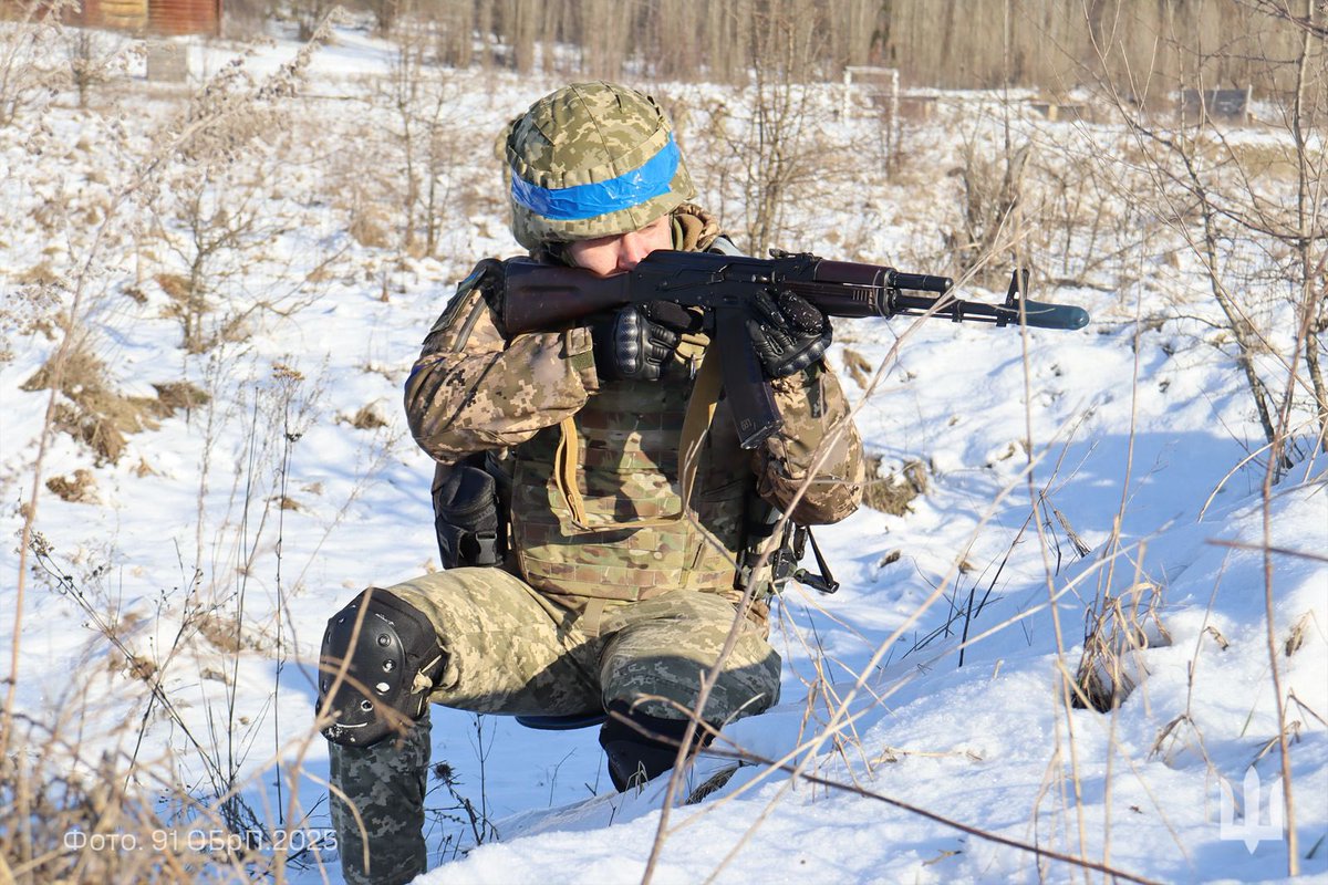 91_brigade's tweet photo. Тактична підготовка — це основа бойової спроможності.

Тут відпрацьовується кожен рух, кожне рішення і кожна секунда. У взаємодії народжується сила, а в дисципліні — перемога.

#РазомСильніші #91ОБрП #навчаємось_для_перемоги 
#ЗахищаємоСвоє #УкраїнськеВійсько #СухопутніВійська https://t.co/DbPZlICOTM