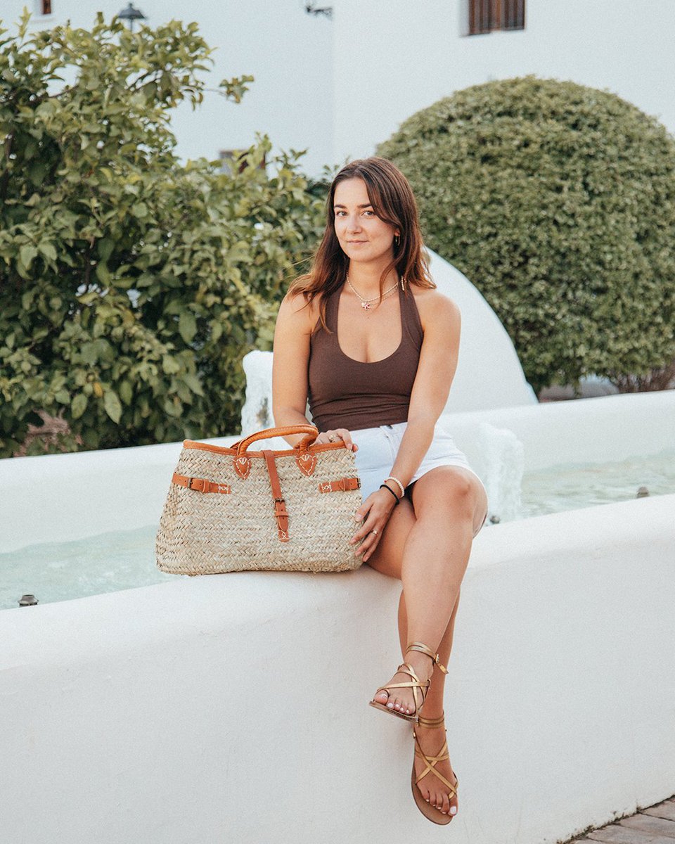 Artipalma estará en #Bisutex26.

Rreferente en artesanía desde 1957, presenta su colección de capazos, bolsos y complementos de palma y esparto, elaborados con materias primas naturales y técnicas tradicionales.

Autenticidad, diseño y durabilidad en cada pieza.