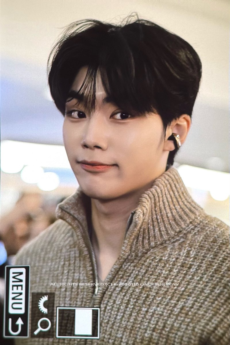 250108

생일 D-2뽀이 대만으로💗

#PARKGUNWOOK #박건욱 #ZEROBASEONE #ZB1 #제로베이스원 #ゴヌク #パクゴヌク