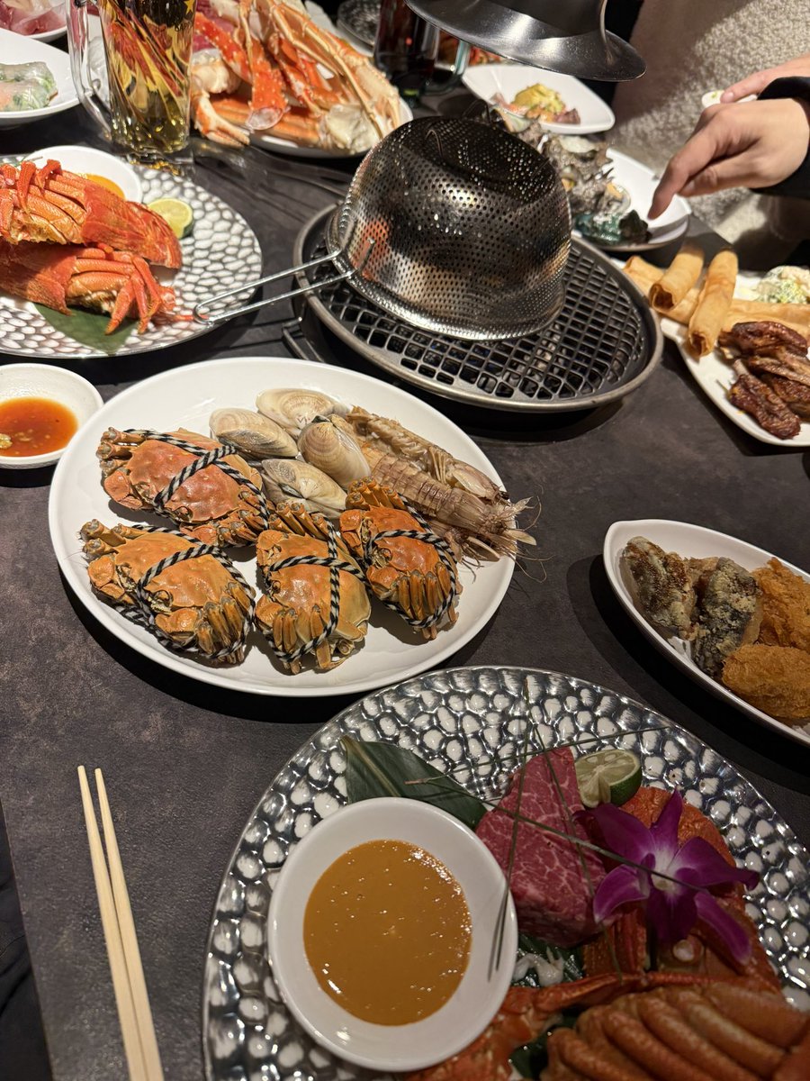 IQゼロの食べ放題来てる