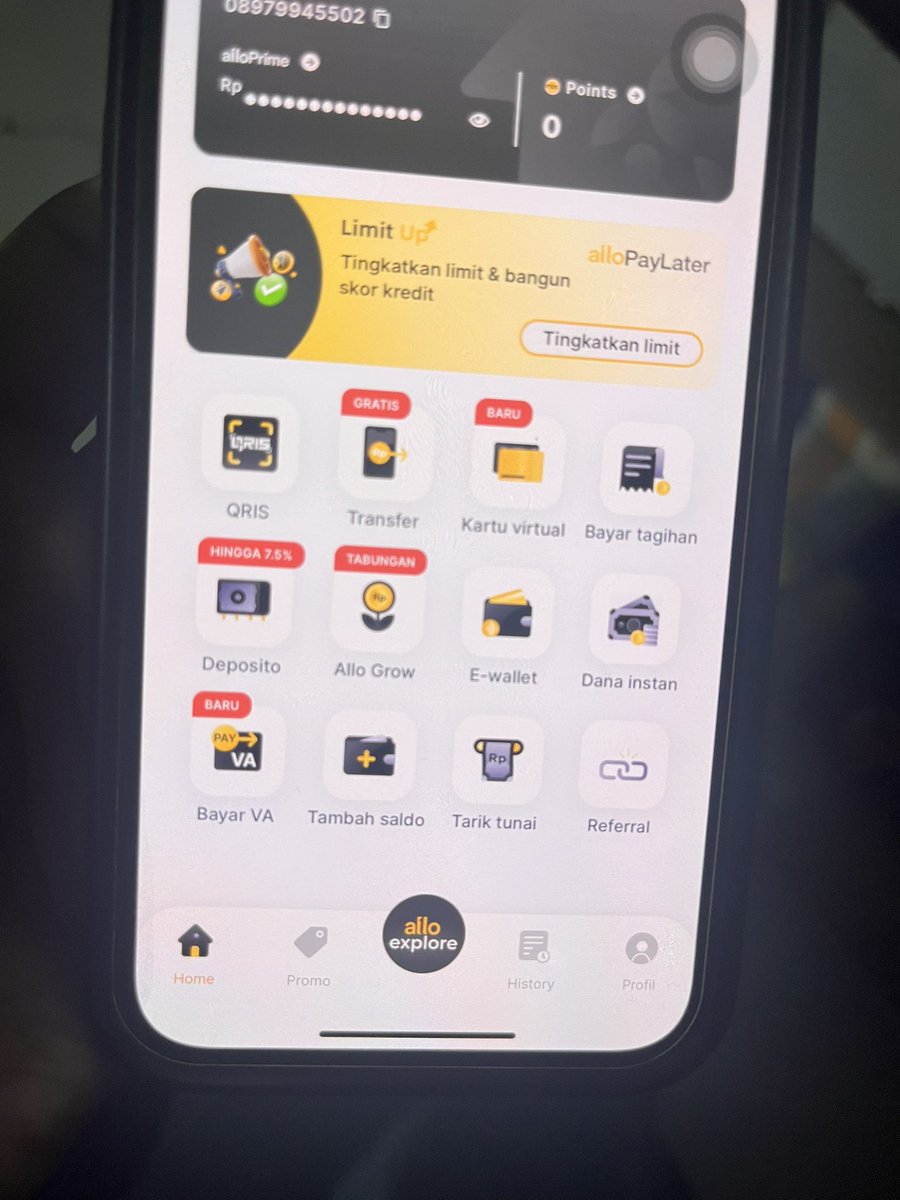 Renafroditee's tweet photo. @kimmyexp Abis masukin ktp tuh gak ada verifikasi data di web min, tapi lgsg diarahin download aplikasi. Eh malah gini https://t.co/TSXdfZACsR