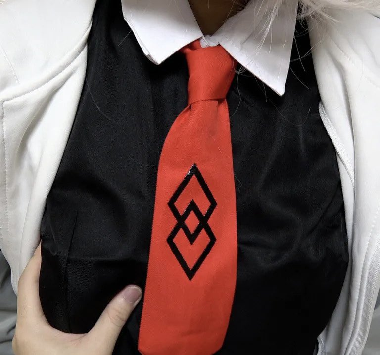 コスプレイヤー