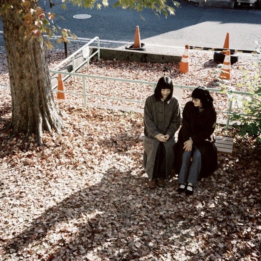 ⚫︎収録曲 1.それだけのこと 2.芝生の丘から 3.六番目のブルー 4