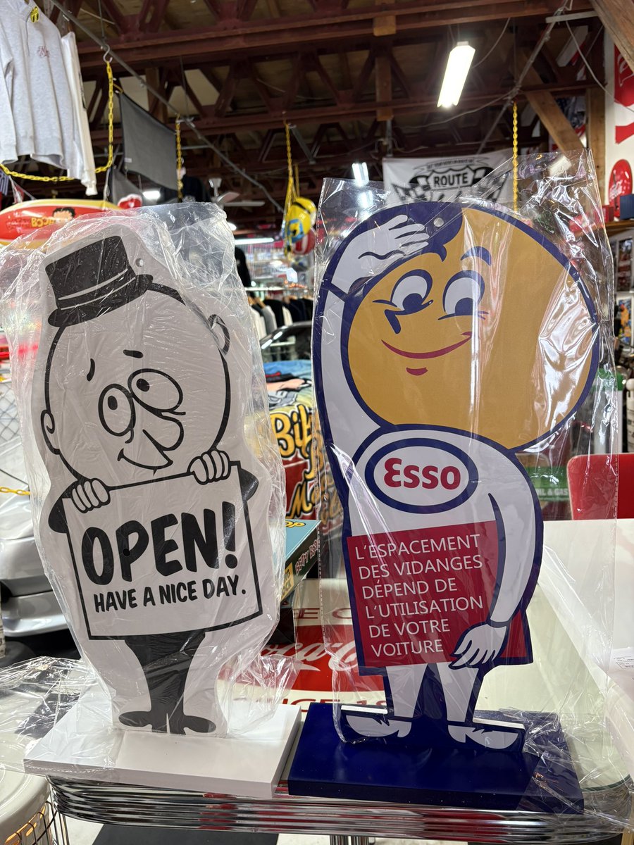 metokibase's tweet photo. ⁡イヤ〰️
寒いです💧
と、
本日も商品の紹介です♪
看板
ウッド製
こちらはお客様 注文の商品となります。
 お客様のリクエストが有れば 探すことも出来ます。
遠慮なく 言って下さい😊
ご要望に答えられないかも知れませんがぁ💦
明日も午後2時OPEN
宜しくどーぞ
#アメリカン雑貨
#metokibase https://t.co/5mZSyfFgs0