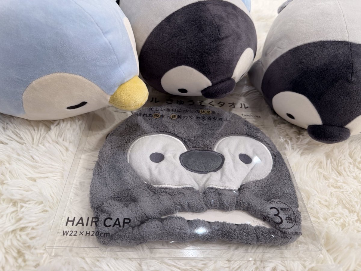 ゆーく　再値下げ！アルベロベロ♥️ぶたさんペンギンいっぱい トレーナー ペンギンだらけ展クローズです。 アニマルきゅうそくタオルはかぶる