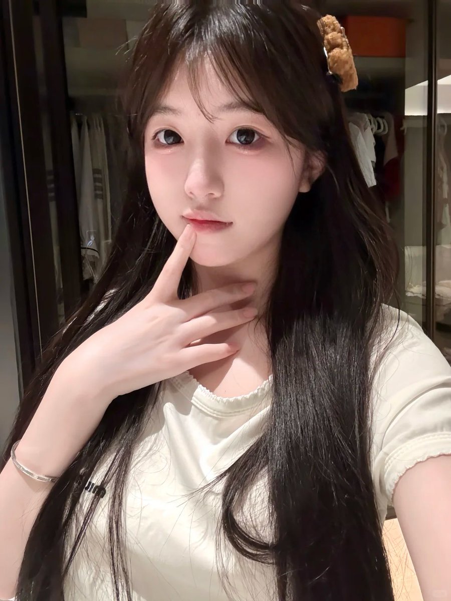 HowRaffles's tweet photo. 我只是想看看外面的世界所以玩推，我可是很乖的 https://t.co/plwbS1AZJM