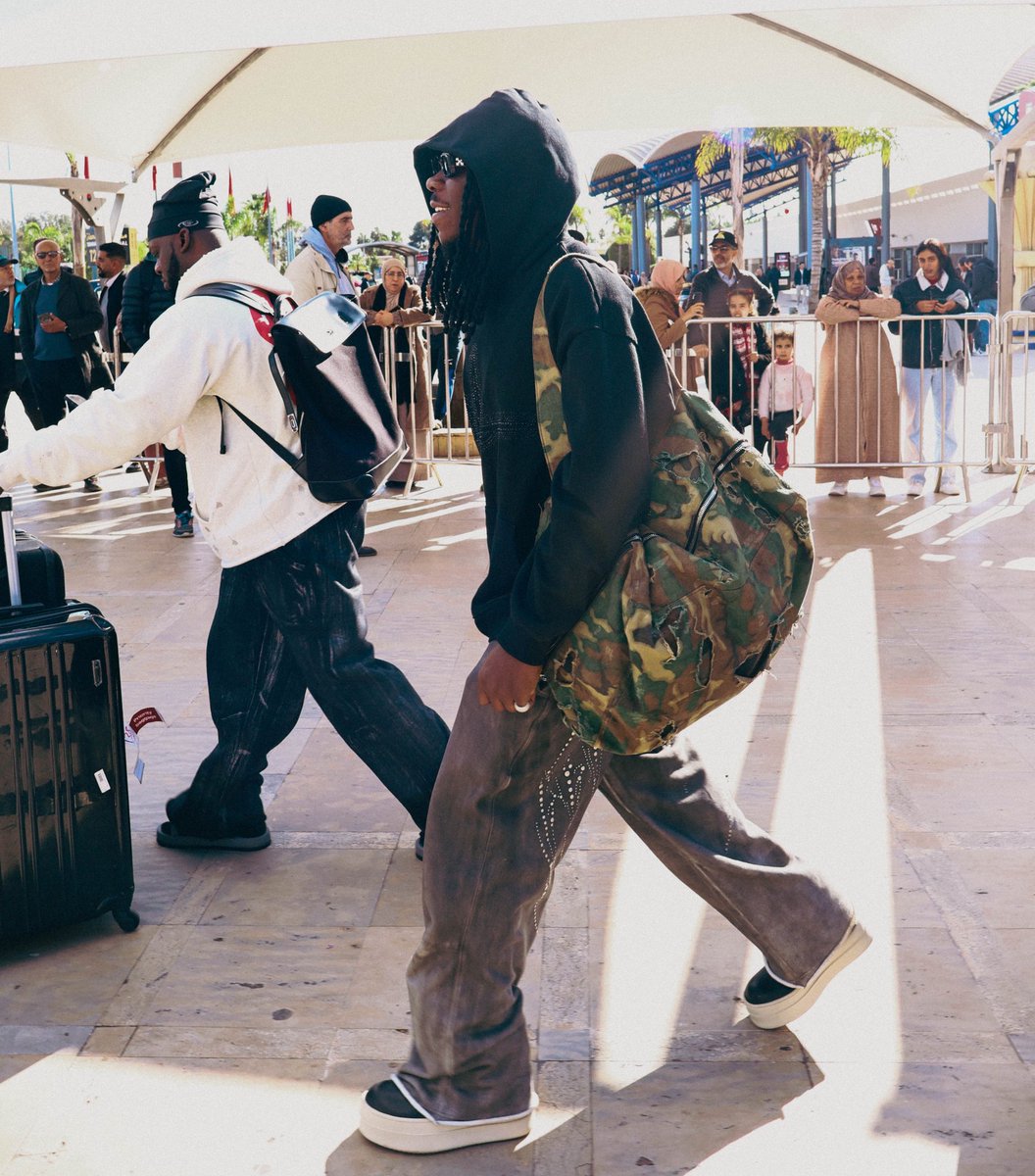 Greenaugustus13's tweet image. Stonebwoy touched down in Tangier, Morocco ahead of CAF AFCON Fan Zone tonight.
 #StonebwoyAtAFCONFanZone