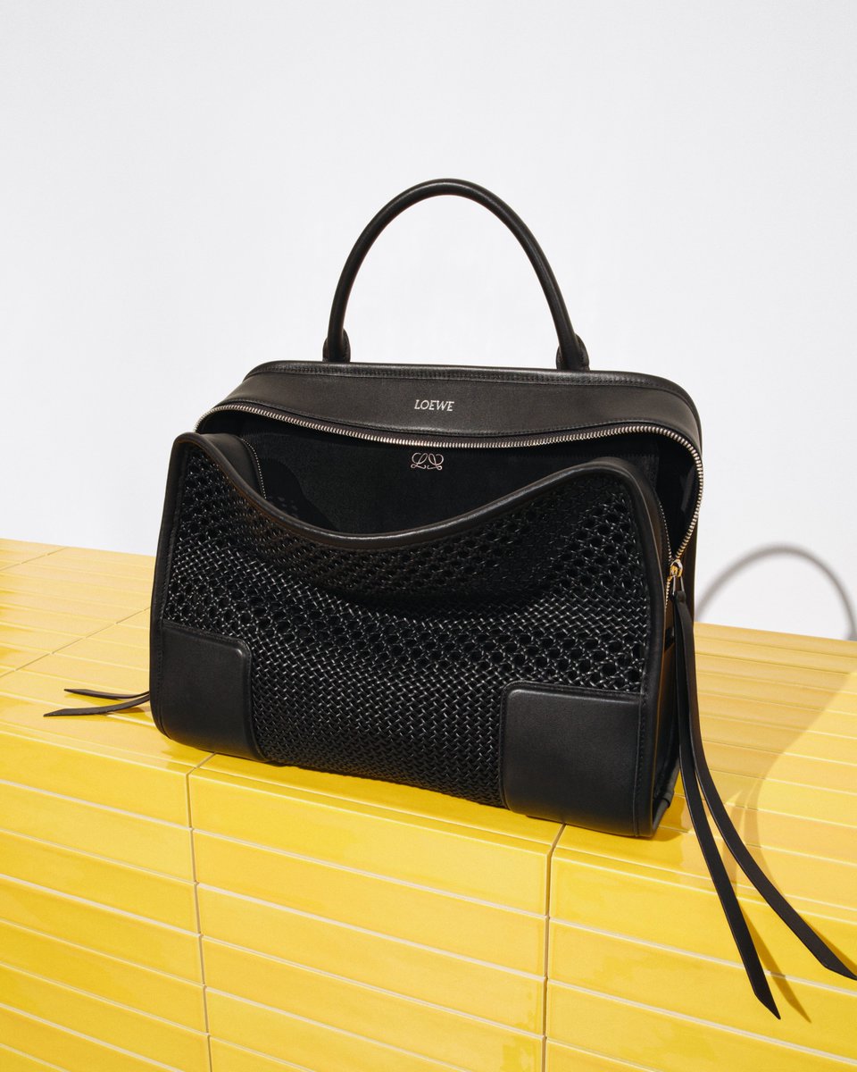 A first look at the LOEWE Fall Winter 2026 precollection by Jack