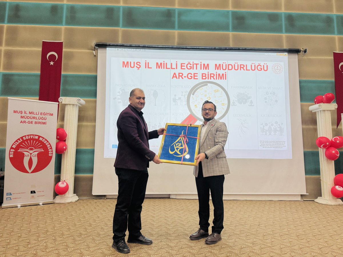 Genç Ar-Ge Faaliyetleri Kariyer ve Mesleki Gelişim Programı kapsamında düzenlenen “Bugünün Öğrencisi, Yarının Mesleği” adlı seminerde, Nairobi Üniversitesinde görev yapan Sayın Adem Koç konuşmacı olarak öğrencilerimizle bir araya geldi. Öğrencilerimizin yoğun ilgi gösterdiği