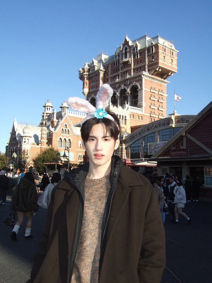 replayvacation's tweet photo. ภูภูนางเลือกแล้วว่านางจะเป็นกระต่าย กะตั่ยยยวงบัสสส ฉันกรี๊ดออกเสียง ภูดี้เอ้ยอะไรจะน่ารักได้ขนาดนี้ค้าบ😭😗❤️👌🥺🥺🥺🥺🥺🥺🐰🐰🐰🐰🐰💞💓💞💘💞💓 https://t.co/c1oA9JOhBr