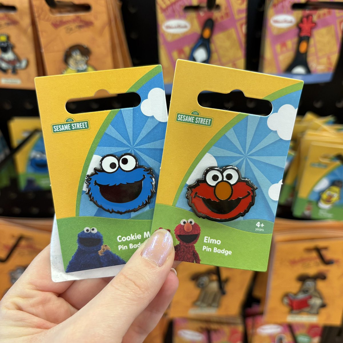 hmvSolihull's tweet image. ☀️ SESAME STREET ☀️

Chase those clouds away with these super cute Sesame Street pins! 🥳

A bunch of your favourite Sesame Street friends are available in enamel pin form, such as Elmo, Cookie Monster, Bert, Ernie, and more! 🥰

#sesamestreet #elmo #cookiemonster