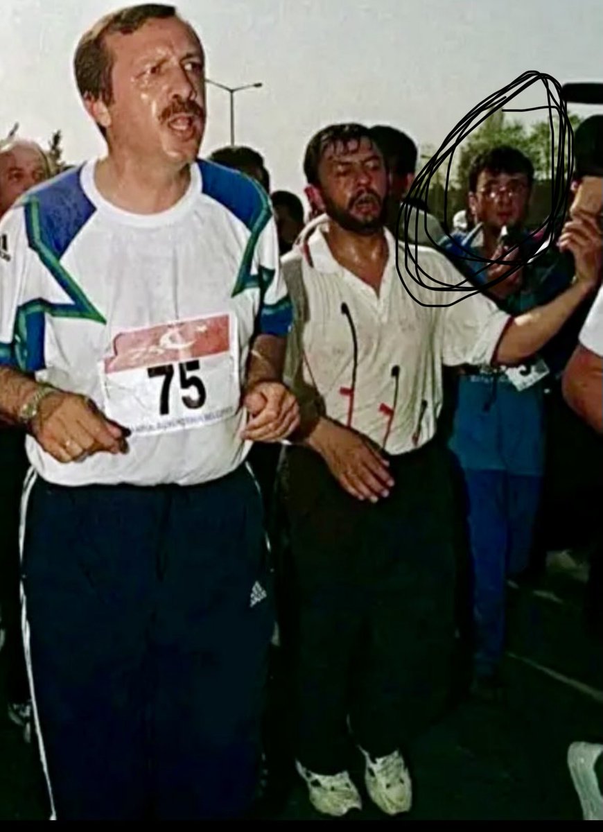 Sırtlanın hayatı Reisi takiple geçmiş.  Kunduz gibi izini sürmüş hırsız kripto