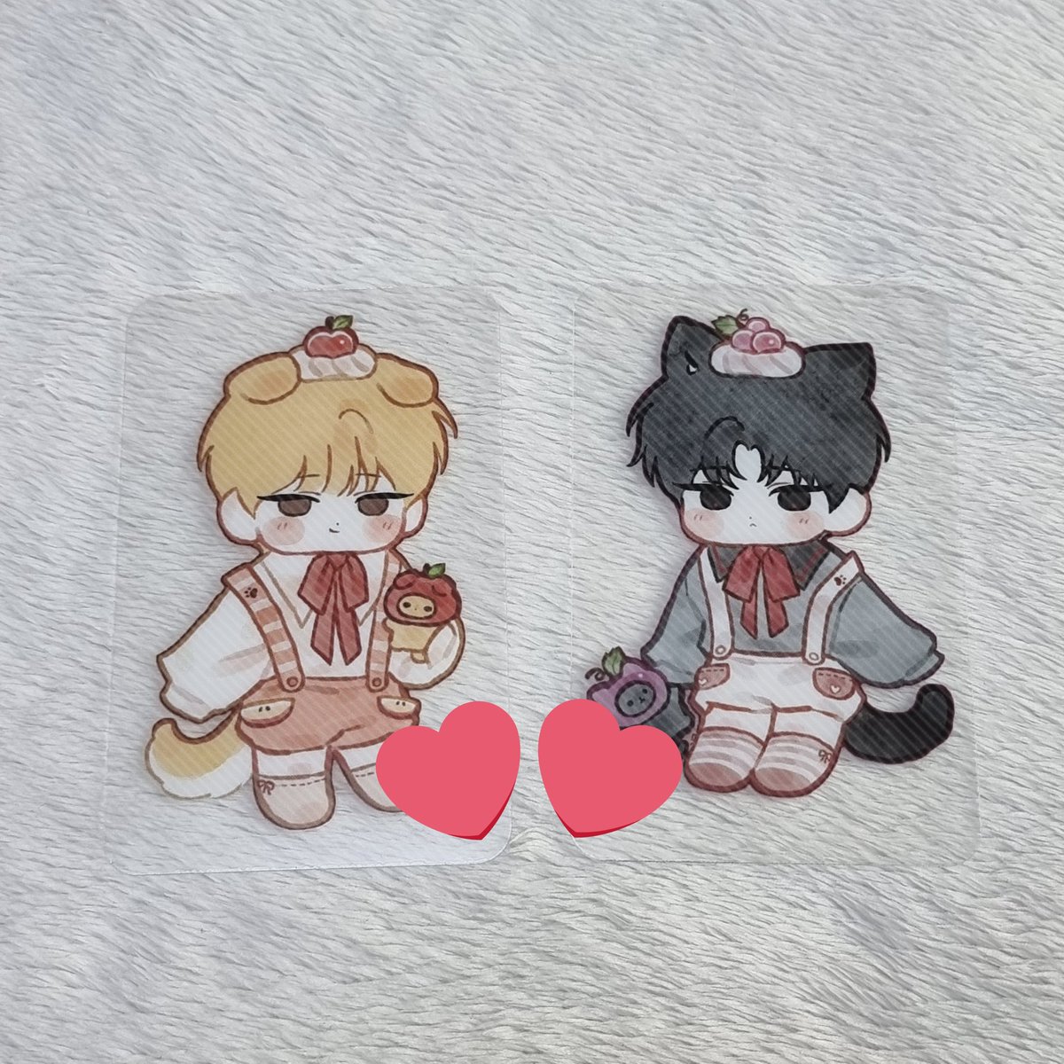 🍎1월 18일 아이소 무료나눔 안내🍇
데못죽 사과문대 &amp; 괴담출근 포도솔음 투명포카
ⓒ춘봉님 (@ chunbong_de)

• 부스 위치 : 2관 X19a
• 시간 : 11:00~
• 종류당 1인 1개씩
• 커미션으로 제작된 무료나눔용 포토카드이므로 모든 거래를 금지합니다