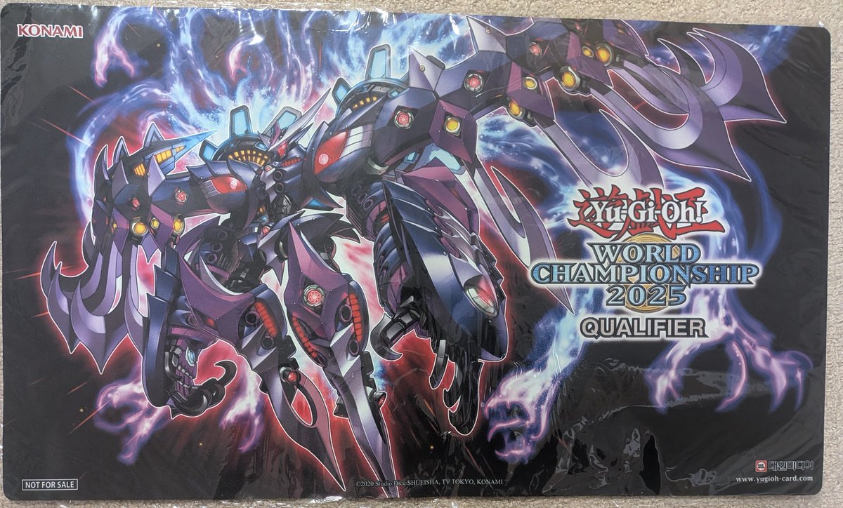 第3回の優勝景品届いた 韓国のWCQ2025プレイマット 厄災の星 ティ