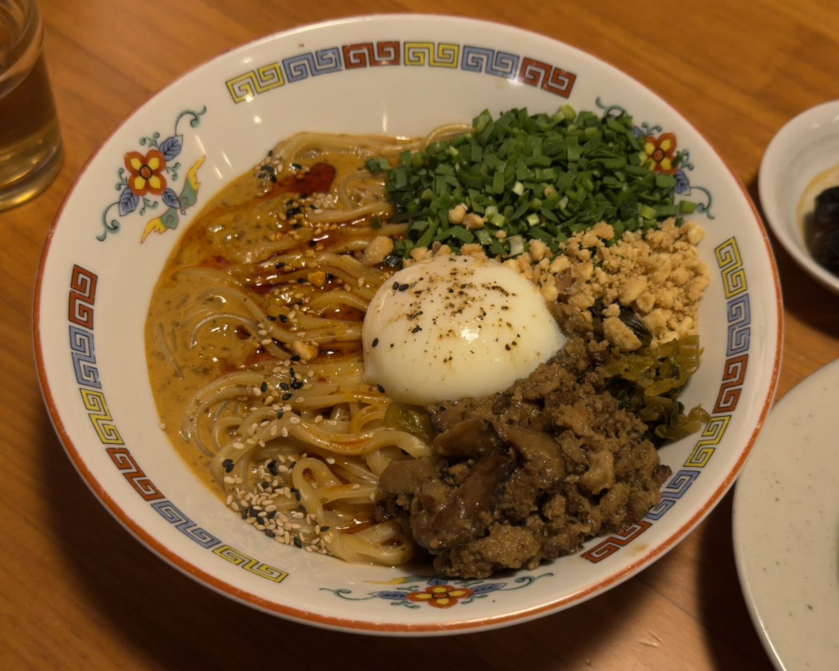 📍성수 시옹마오

어향가지 튀김이 진짜 ㅁㅊㄴ......
항정살 스테이크랑 탄탄면도 맛있었음