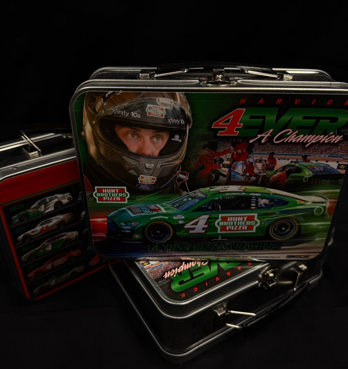 hbpRacing's tweet image. Throwback Thursday calls for a giveaway!

Reply to this post for a chance to win this @kevinharvick retro lunch tin!

***We will NEVER ask for credit card information to enter, or comment asking you to click a link