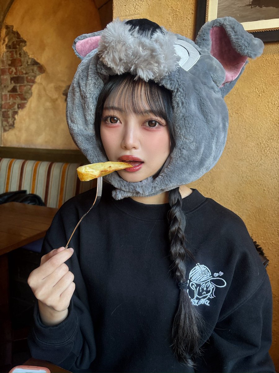 ol_nicola7's tweet image. ディズニーといえばポテトだよね🍟