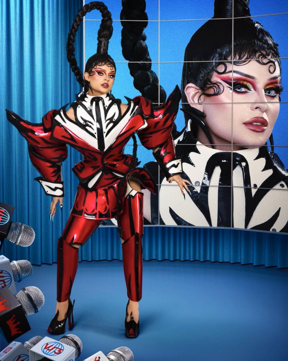 _stannee's tweet image. team themmmm