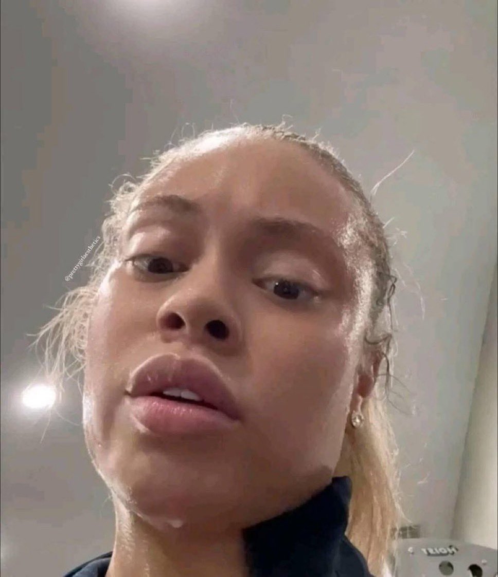 Ladies after being on top for 25 secs😭